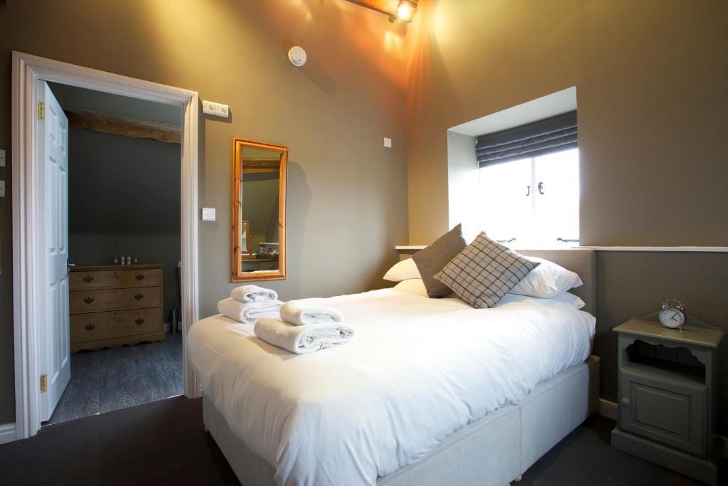 Hotel The Kings Arms Didmarton Habitación foto