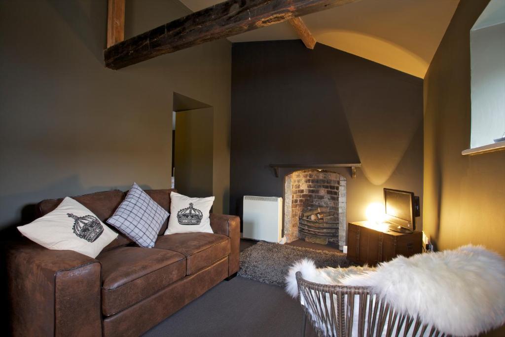 Hotel The Kings Arms Didmarton Habitación foto
